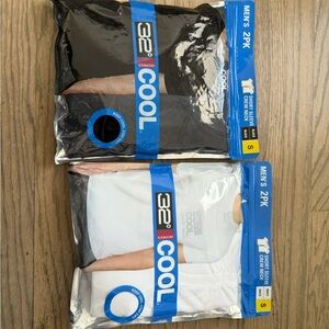 Unopened 32 Degrees Men's Black and White Tshirt 2-Pack